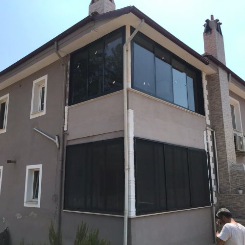 Cam Balkon