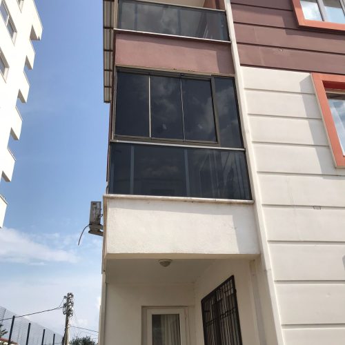 Cam Balkon