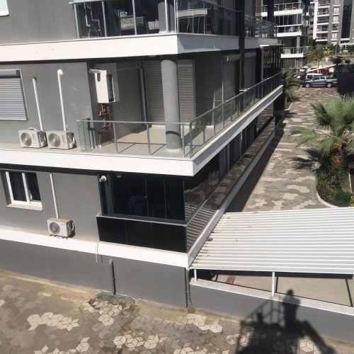 Cam Balkon